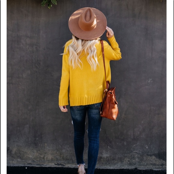 KIKO Chunky Turtleneck Sweater - Picture 7 of 8